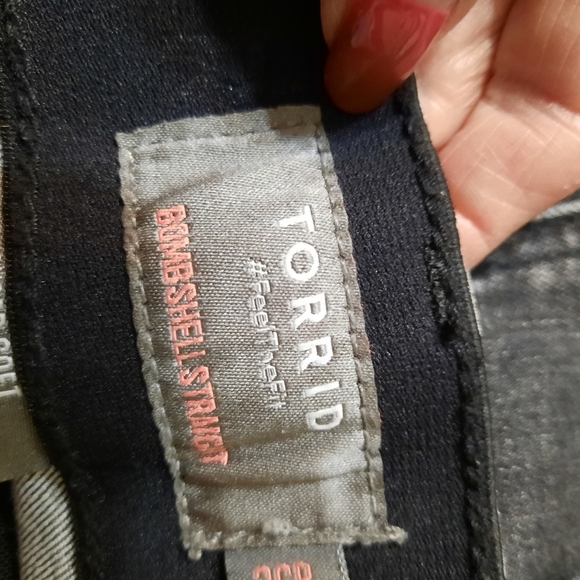 Torrid Womens " Feel The Fit" Bombshell Straight Black 26R - Picture 9 of 14